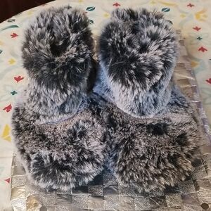 NWOT Target Faux Fur Slippers in Gray